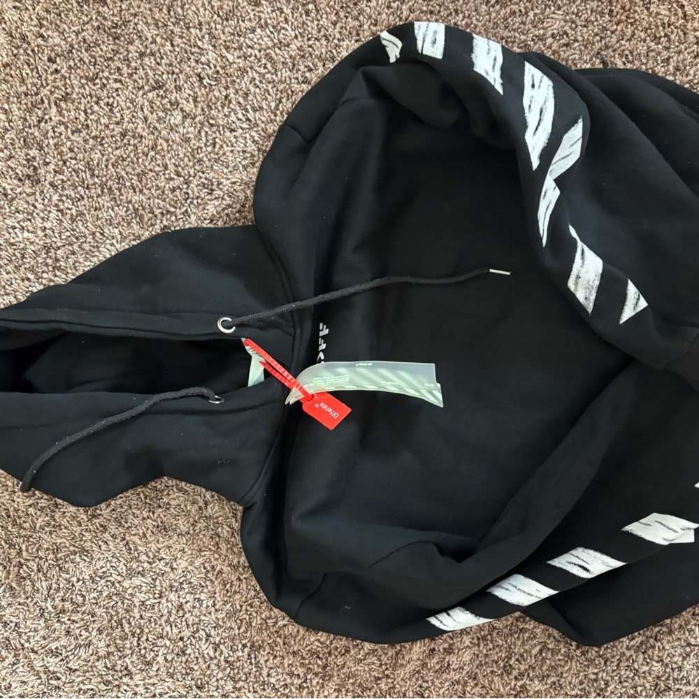 Off-White Black and White Design